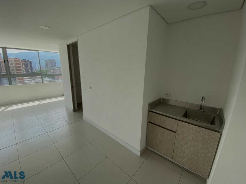 Oficina en venta en Sabaneta piso 11 con parqueadero - 6