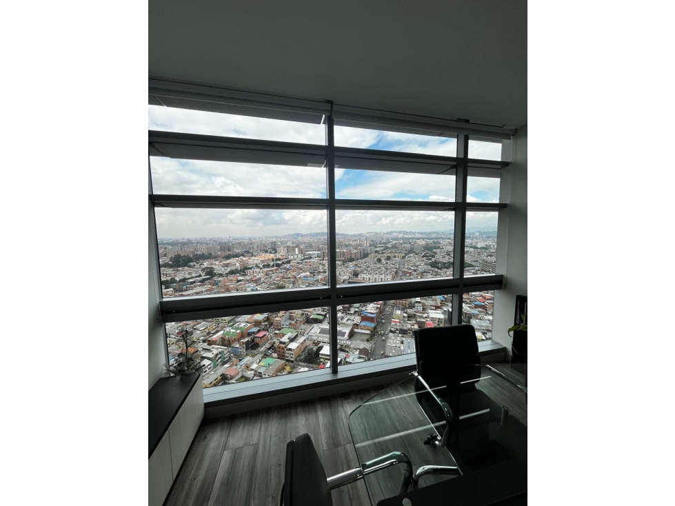 SE ARRIENDA OFICINA EN NORTH POINT TORRE KRISTAL