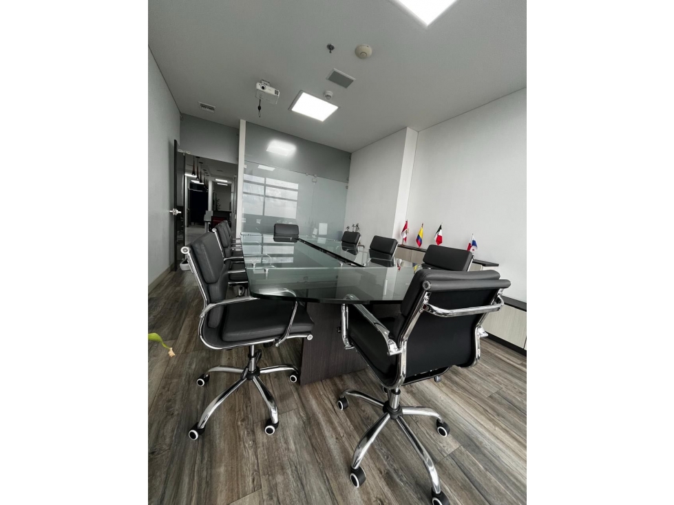 SE ARRIENDA OFICINA EN NORTH POINT TORRE KRISTAL — foto 3