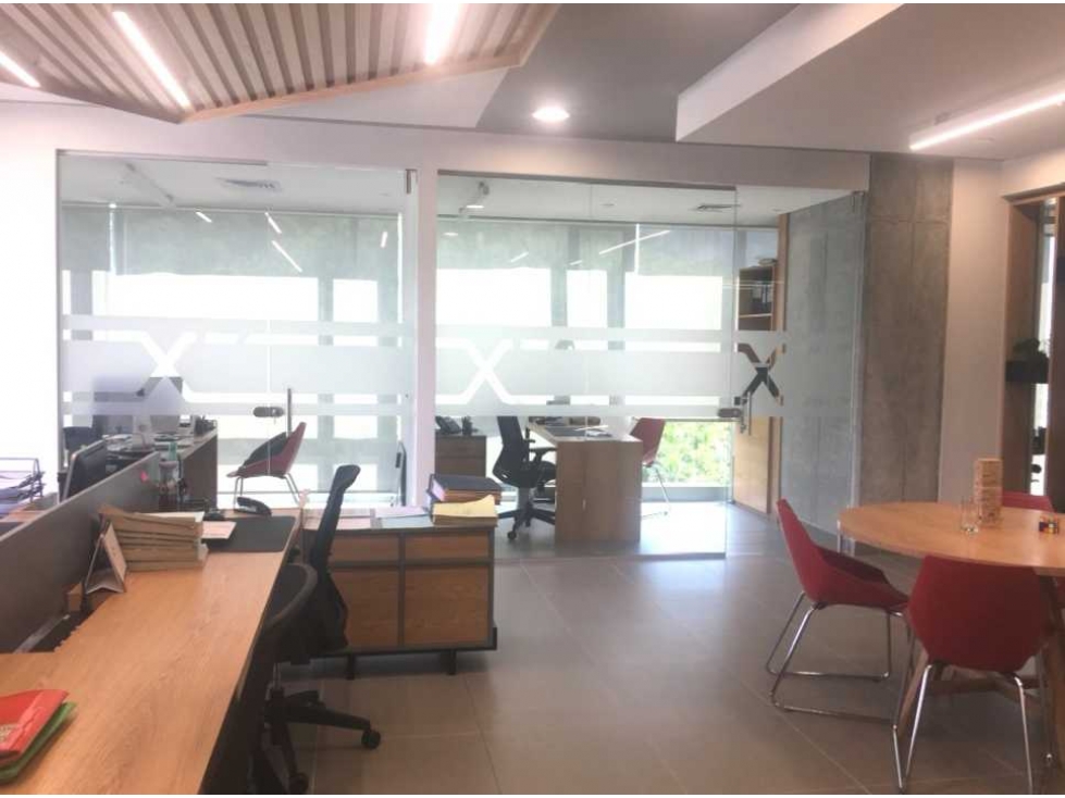 Oficina en venta o arriendo, Av Las Palmas $1.500.000.000/$15.000.000