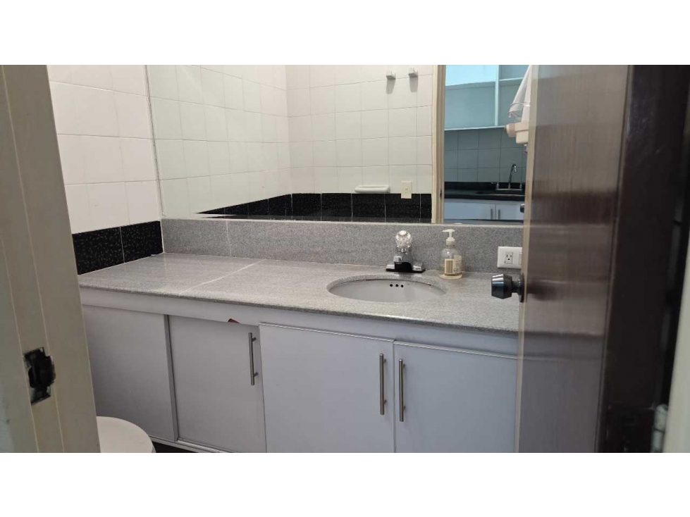 Oficina en Venta para remodelar en Chico cerca al Parque 93 — foto 5
