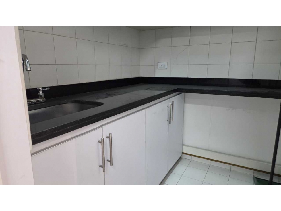 Oficina en Venta para remodelar en Chico cerca al Parque 93 — foto 3