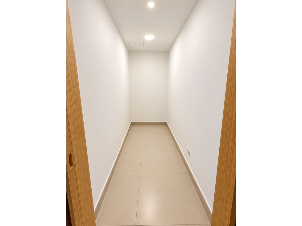 OFICINA EN VENTA POBLADO BARRIO MANILA - 5