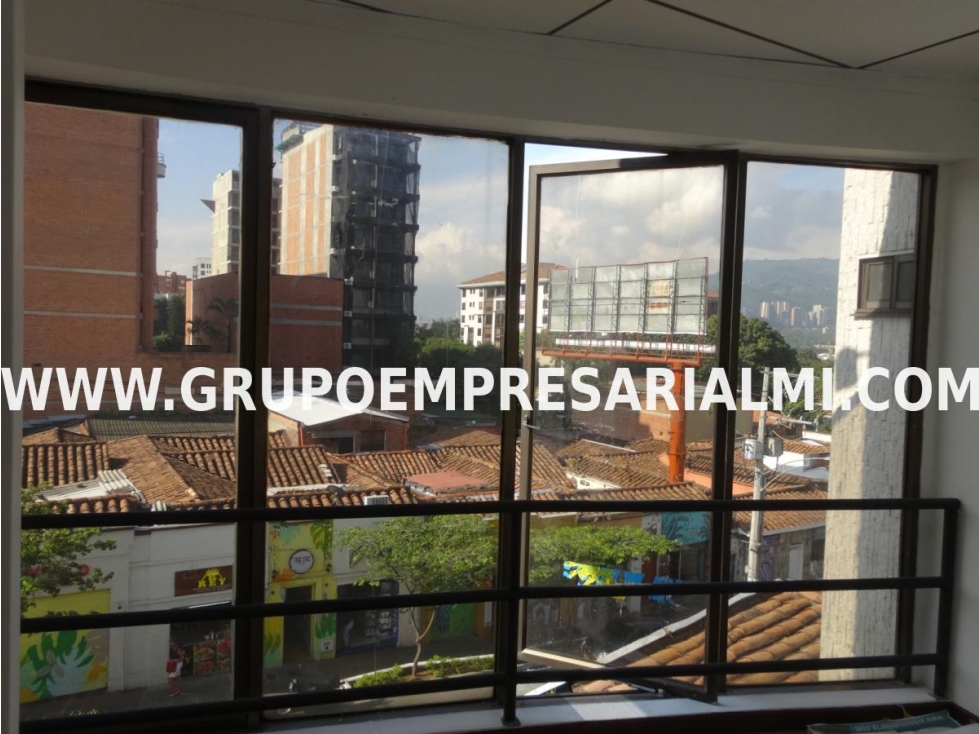 OFICINA EN VENTA - SECTOR EL POBLADO COD: 28493 - 3