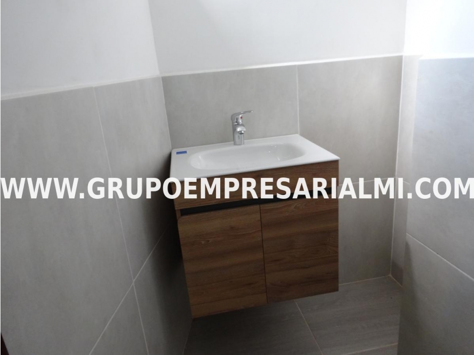 OFICINA EN VENTA - SECTOR EL POBLADO COD: 28493 - 4