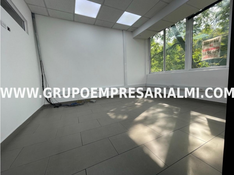GRANDIOSA OFICINA EN VENTA - SECTOR NUEVA VILLA DE ABURRA COD: 29656 - 1