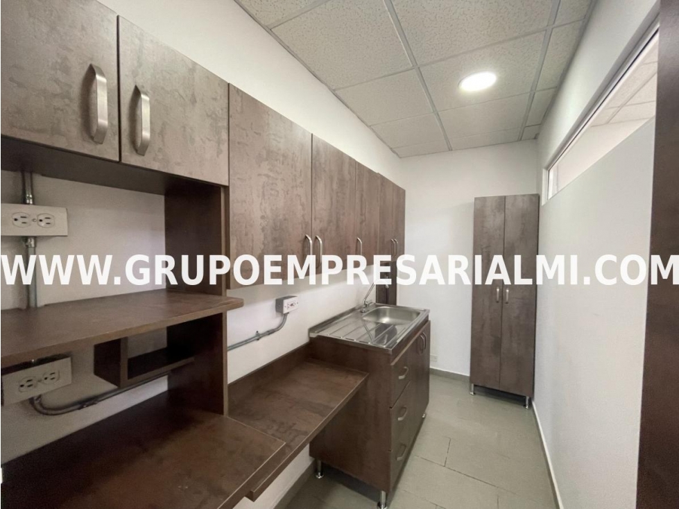 GRANDIOSA OFICINA EN VENTA - SECTOR NUEVA VILLA DE ABURRA COD: 29656 - 4