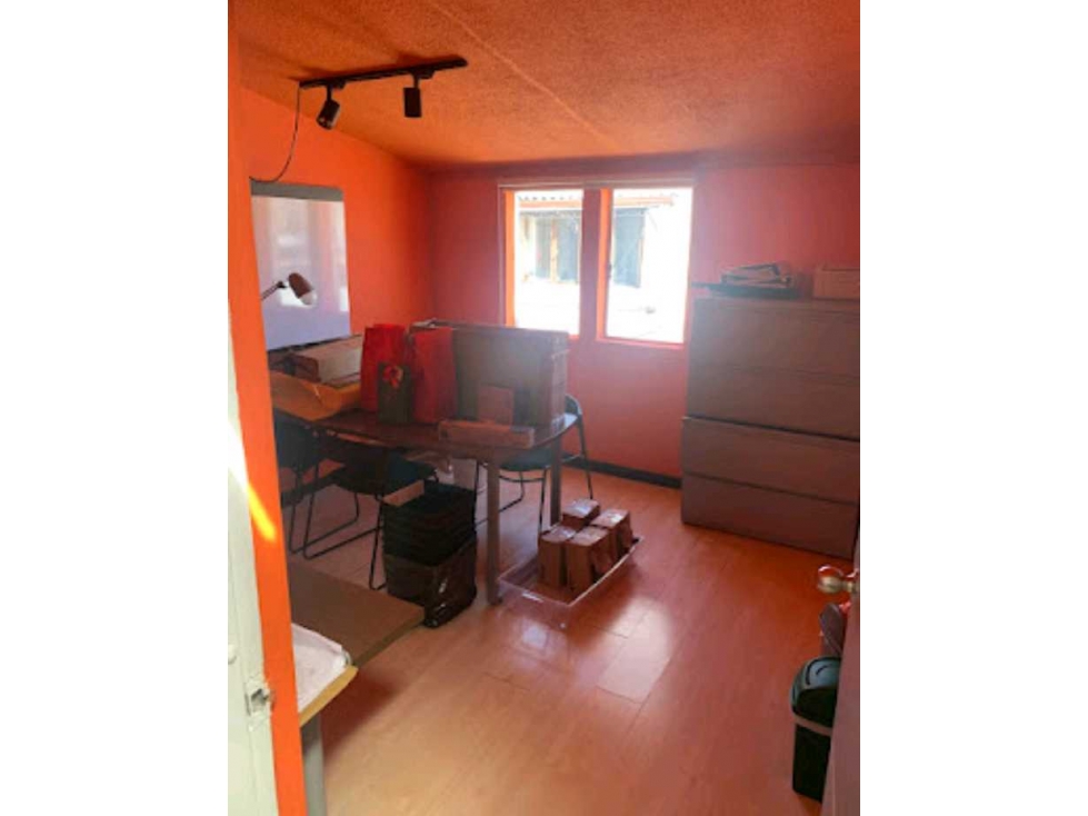 Casa de dos Niveles en Venta en la Castellana — foto 2