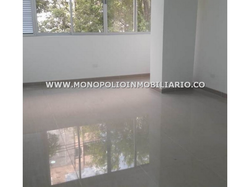 OFICINA INTERNA EN ARRIENDO - SECTOR CALASANZ COD: 21619 - 1