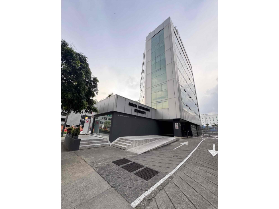Oficina moderna y funcional en Centro Empresarial Chipichape
