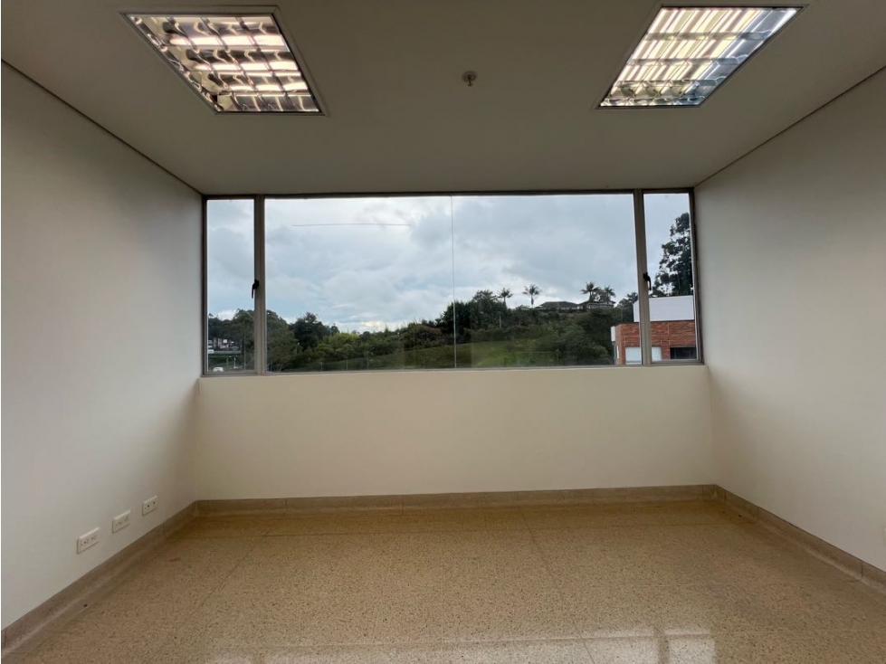 OFICINA O CONSULTORIO EN PORTANOVA CENTER SECTOR SAN VICENTE FUNDACIÓN — foto 2