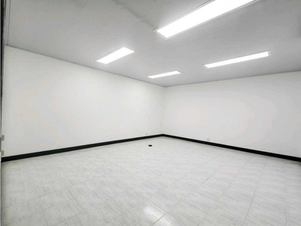 Oficina o Consultorio en venta en Conquistadores en Medellín — foto 4