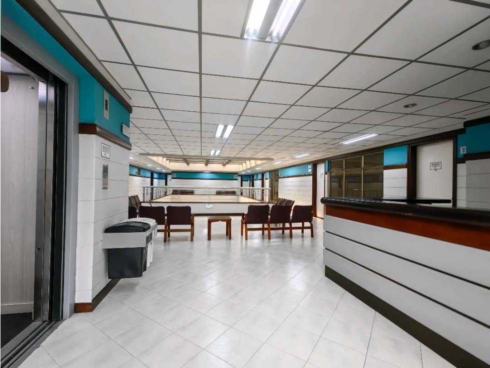 OFICINA O CONSULTORIO EN VENTA EN CONQUISTADORES EN MEDELLIN — foto 2