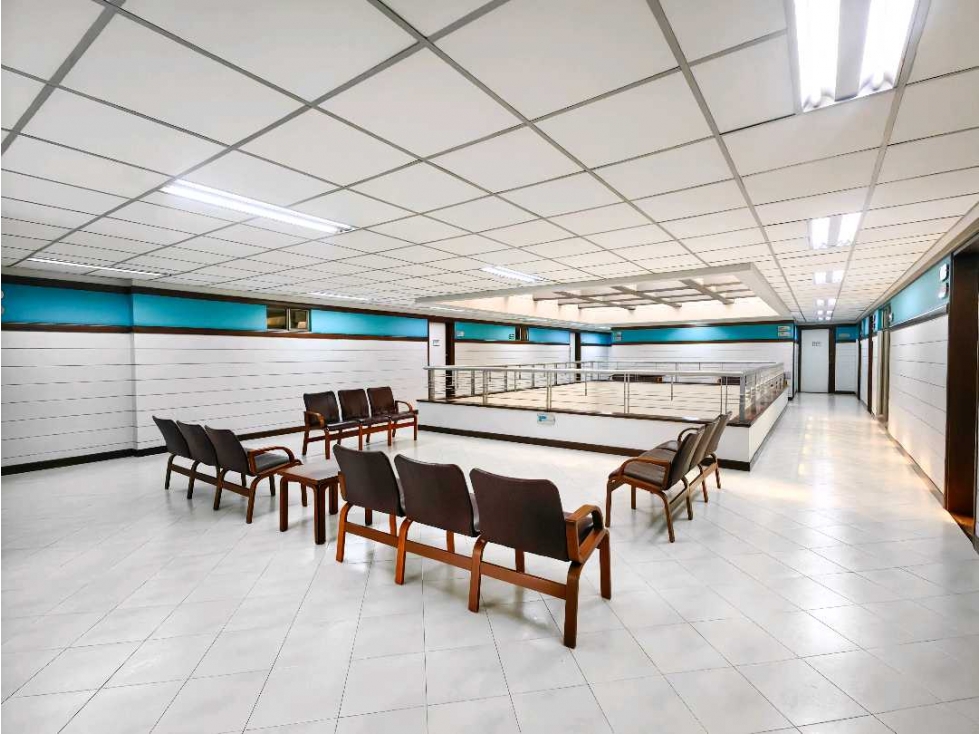 OFICINA O CONSULTORIO EN VENTA EN CONQUISTADORES EN MEDELLIN — foto 3