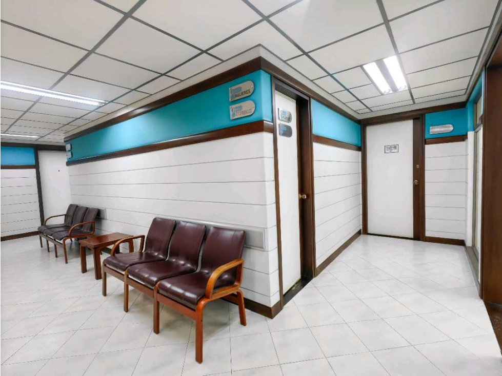 OFICINA O CONSULTORIO EN VENTA EN CONQUISTADORES EN MEDELLIN — foto 4