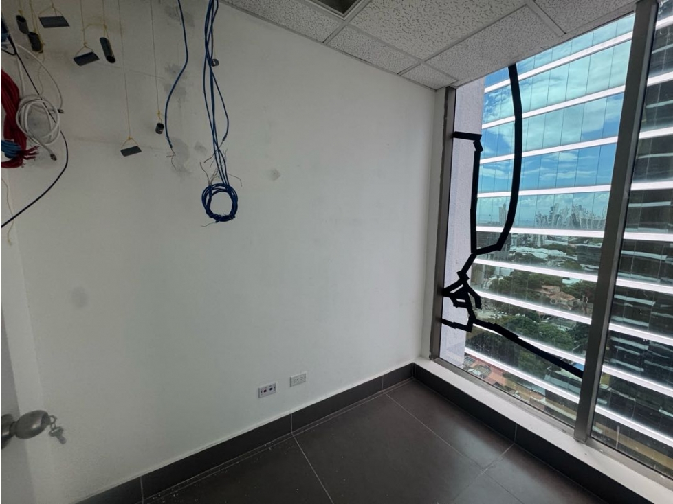 Oficina para alquiler en el edificio | Twist Tower, Obarrio. - 4