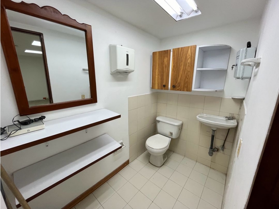 OFICINA PARA LA VENTA EL POBLADO — foto 5