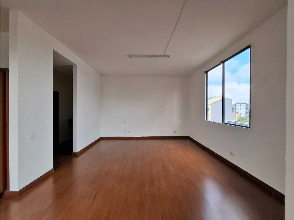 OFICINA PARA RENTA EN EDIFICIO DEL NORTE DE ARMENIA - 1