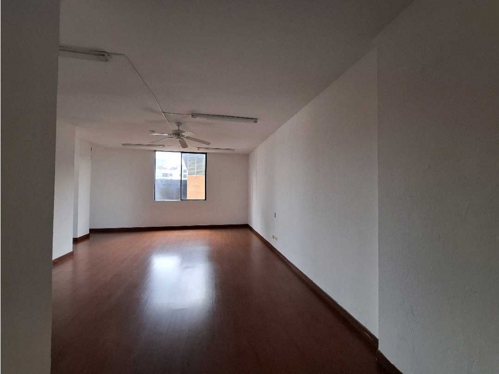 OFICINA PARA RENTA EN EDIFICIO DEL NORTE DE ARMENIA - 2