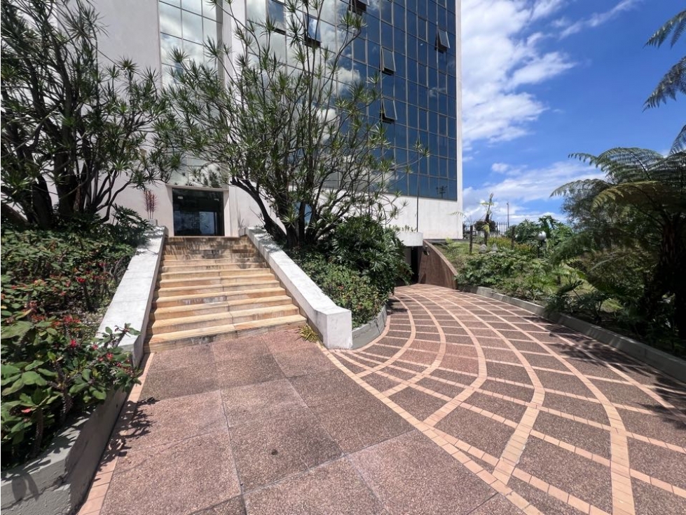 Oficina Piso Completo Centro de Negocios Manizales - 1
