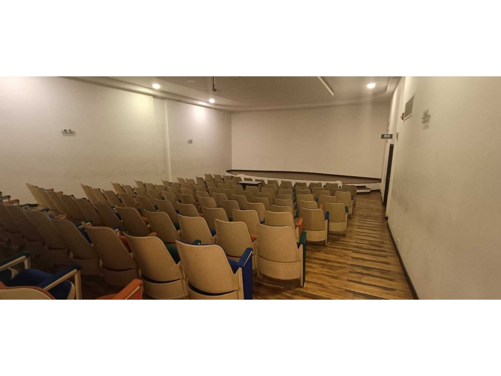 Oficina en Venta en la Calle 73 con 7ma — foto 2