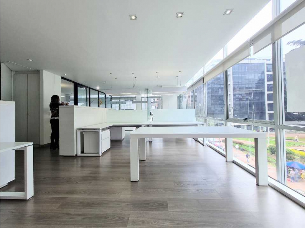 OFICINA VENTA CHICO, BOGOTA