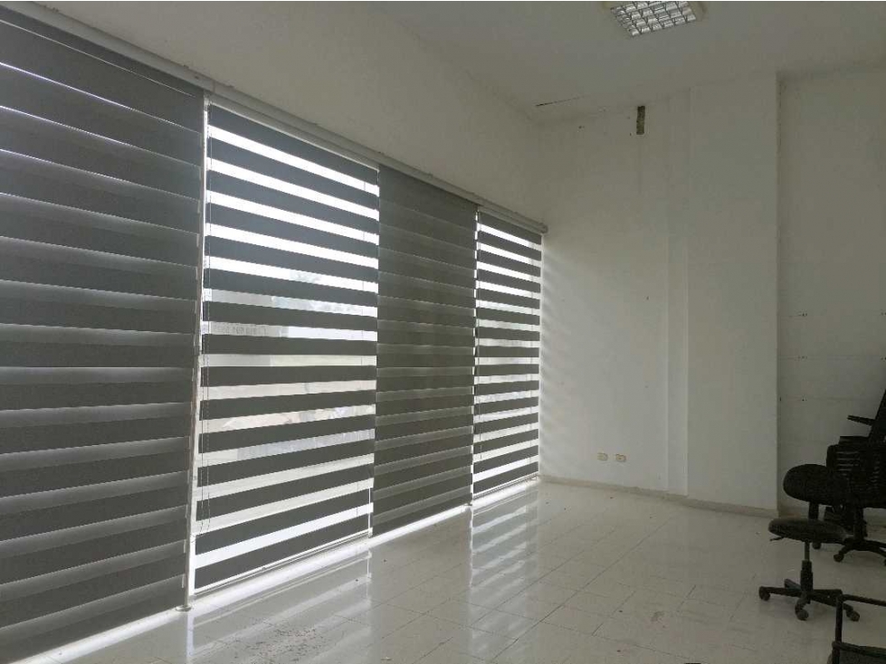 OFICINAS 1 EN CENTRO DE NEGOCIOS VENTA - ARRIENDO MONTERIA - 2