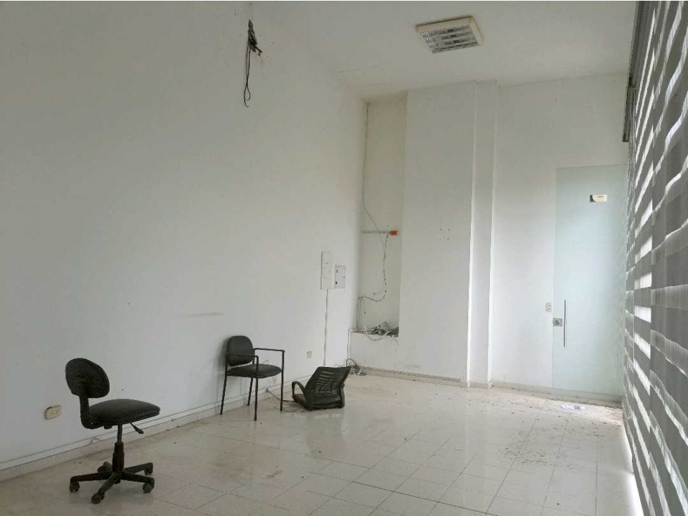 OFICINAS 1 EN CENTRO DE NEGOCIOS VENTA - ARRIENDO MONTERIA - 3