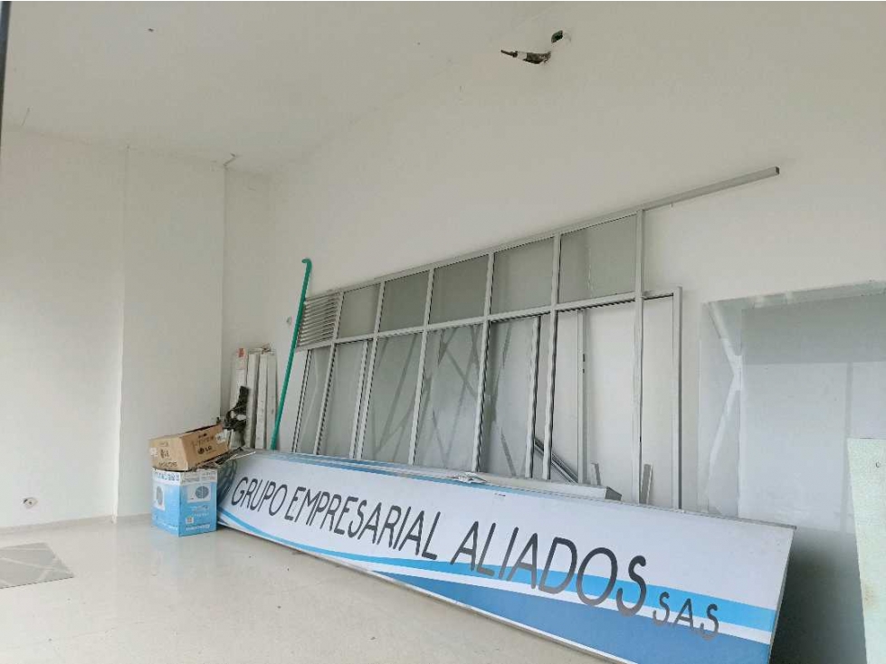 OFICINAS CENTRO DE NEGOCIOS VENTA - ARRIENDO MONTERIA - 3