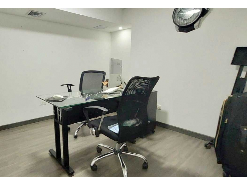 14 Oficinas- 12 garajes en casa independiente Ciudad Jardín — foto 3