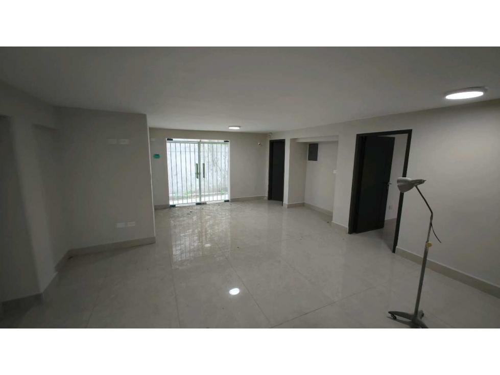 OFICINAS para Consultorios médicos o Corporativo RO - 4