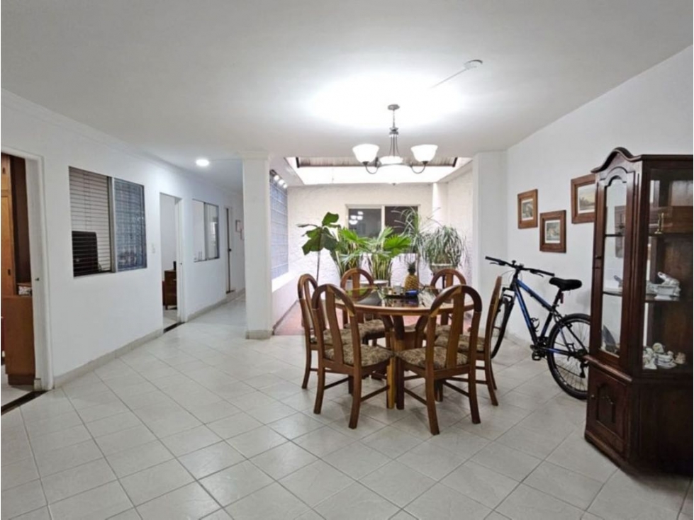 Ofrezco casa en Medellín Fátima