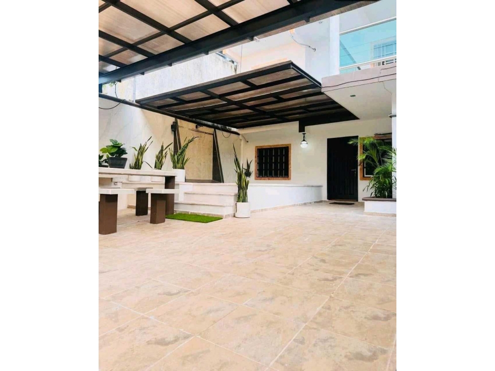 Oportunidad 5 habitaciones a pasos de Playa Punta Esmeralda - 2