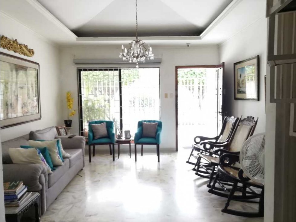 OPORTUNIDAD!!...VENTA CASA DE 4 ALCOBAS - BARRIO MANGA - CARTAGENA