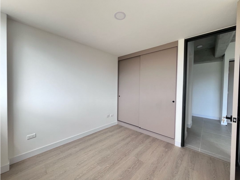 OPORTUNIDAD! APARTAMENTO NUEVO EN EL RETIRO — foto 6