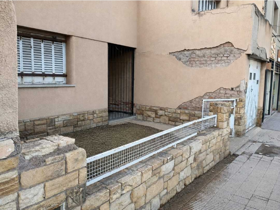Oportunidad casa a renovar, 6 amb,cochera ,patio en Juan B Justo, cdad — foto 3