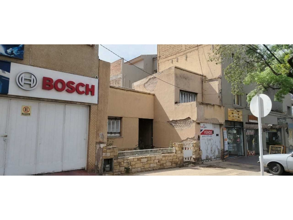 Oportunidad casa a renovar, 6 amb,cochera ,patio en Juan B Justo, cdad — foto 4