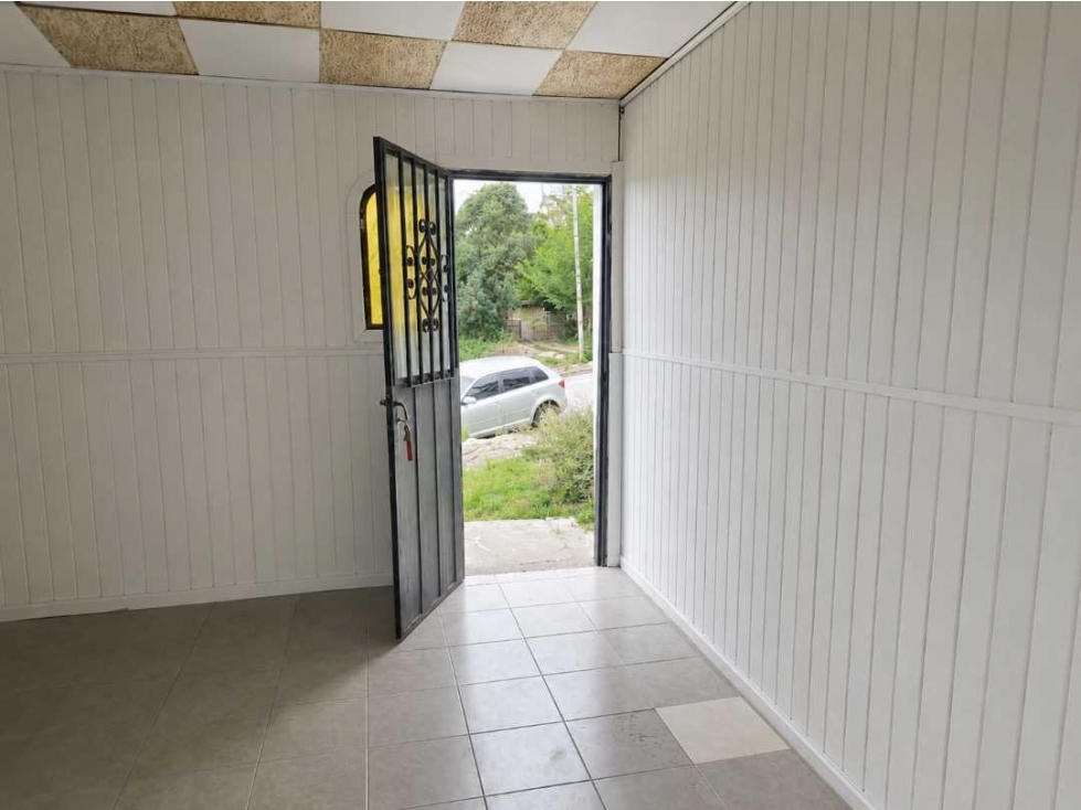 OPORTUNIDAD CASA EN TANTI A PASOS DE LA RUTA FINANCIA EN PESOS — foto 5