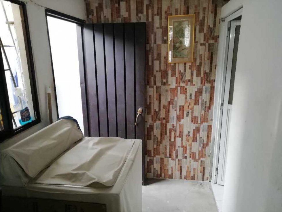 OPORTUNIDAD!!... VENTA CASA ESQUINERA - URB. LOS CORALES - CARTAGENA - 3
