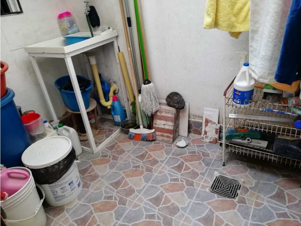 OPORTUNIDAD!!... VENTA CASA ESQUINERA - URB. LOS CORALES - CARTAGENA - 5