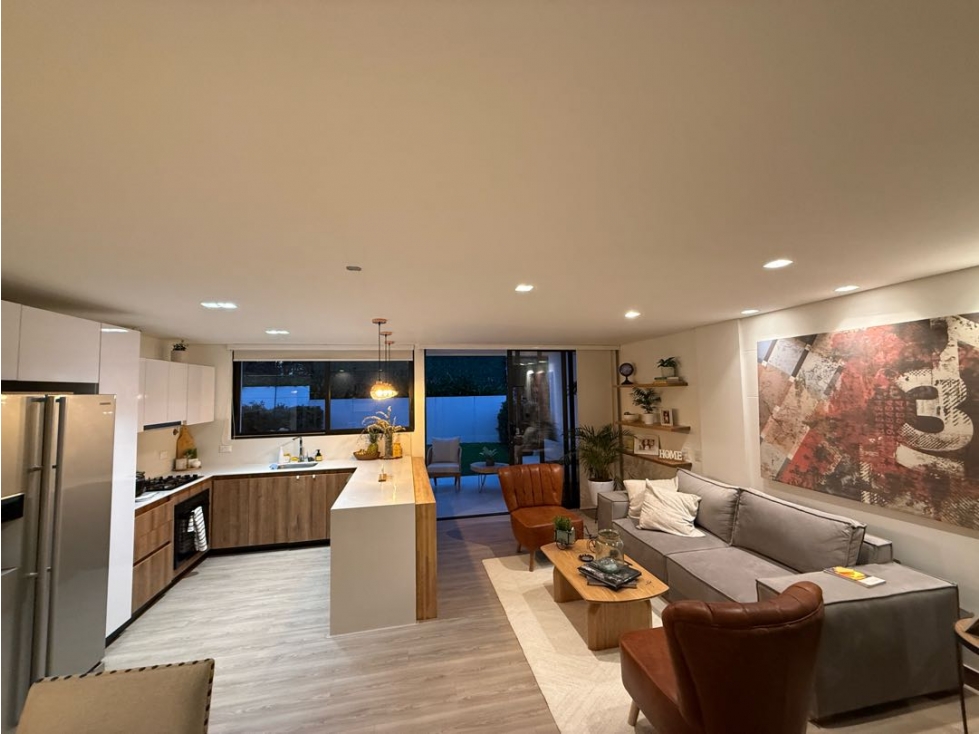 OPORTUNIDAD CASA ENVIGADO MODERNA CON ZONA VERDE EN UNIDAD COMPLETA