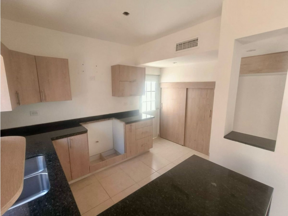 Oportunidad de Inversión: Casa en Residencial Senderos 2da Etapa - 5