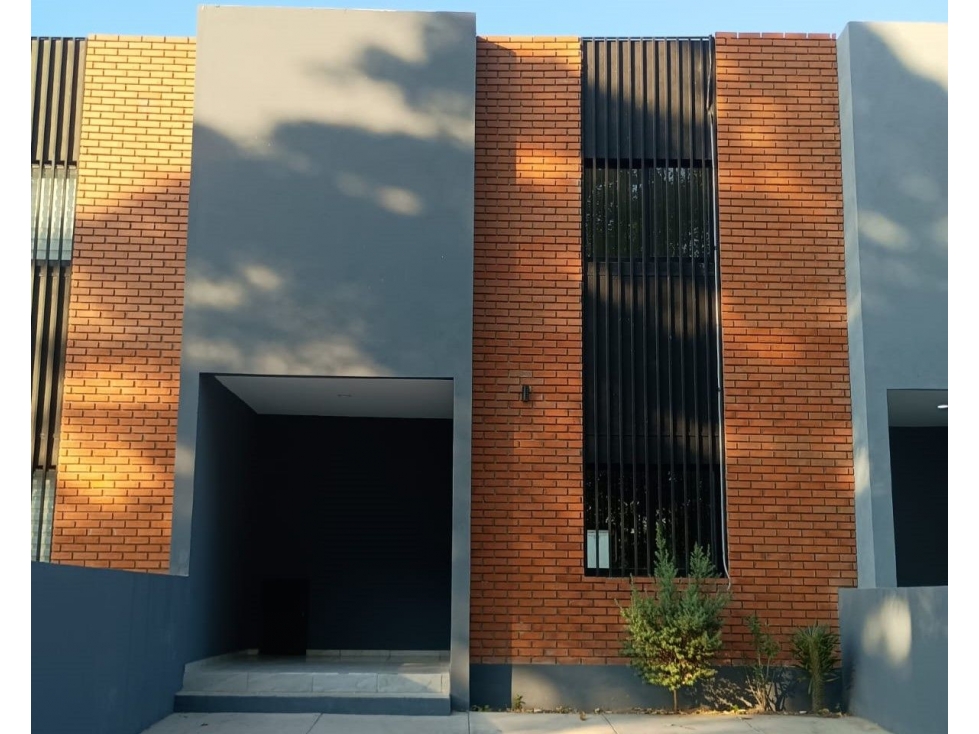 Oportunidad de Inversión: Casa en Rinconada del Pereyra, Colima