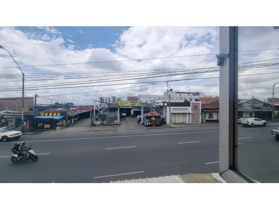 Oportunidad de inversión edificio de 1.000 m² en la Carrera 18 Armenia - 2