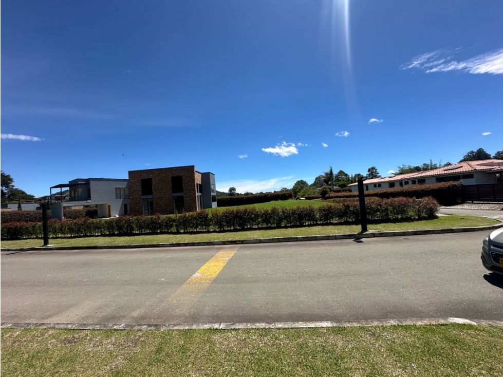 OPORTUNIDAD DE INVERSIÓN: LOTE PLANO 2,540 M² EN LA CEJA ANTIOQUIA — foto 4