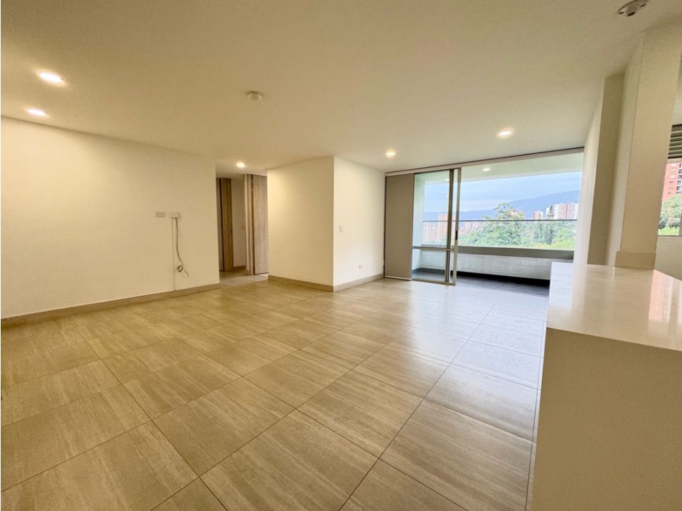 Oportunidad de negocio!! 98mtrs con 2 parqueaderos? venta de apartamen — foto 2