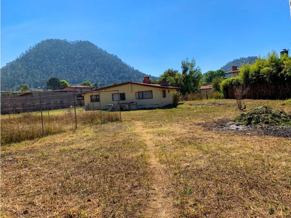 OPORTUNIDAD DE TERRENO || VALLE DE BRAVO || CERCA DE AVANDARO — foto 2