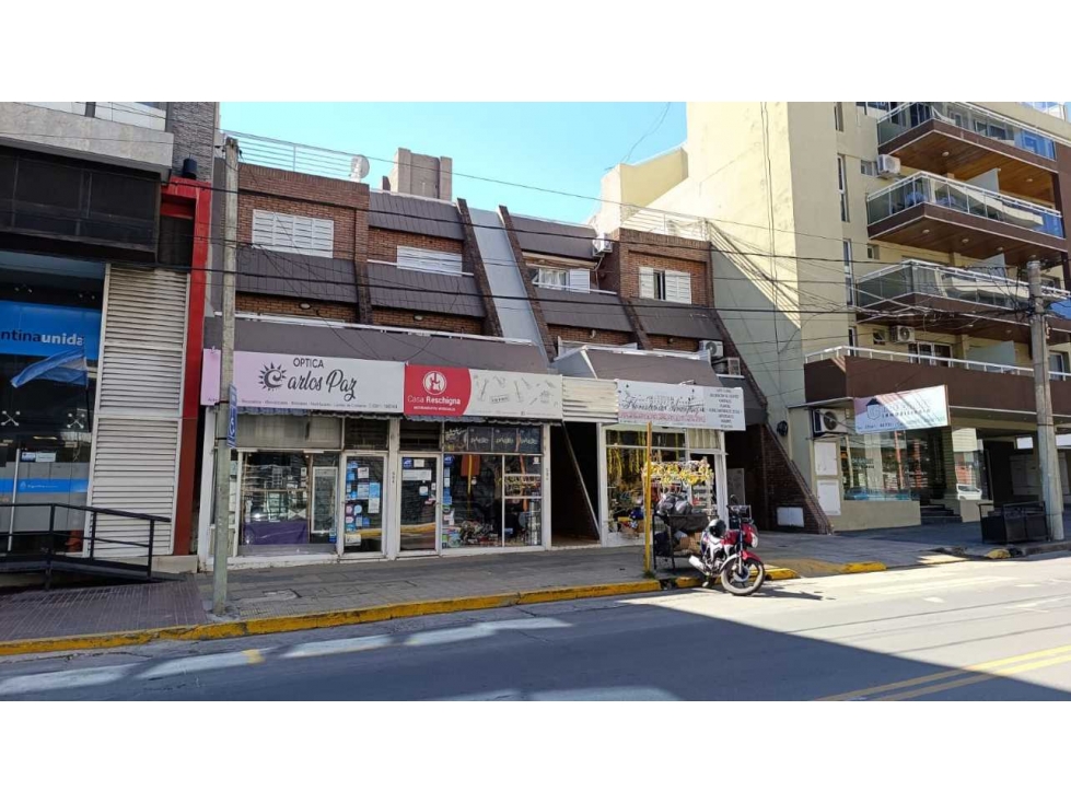 Oportunidad departamento A pasos de la terminal de Ómnibus y del centr - 1
