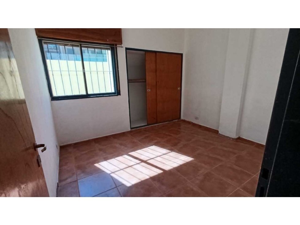 Oportunidad departamento A pasos de la terminal de Ómnibus y del centr - 3
