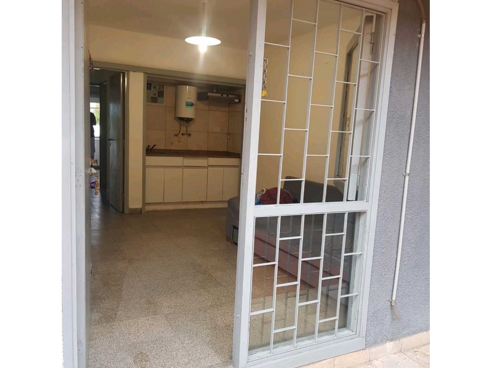OPORTUNIDAD DEPARTAMENTO EN PLENO CENTRO DE VILLA CARLOS PAZ DOS dispo — foto 3